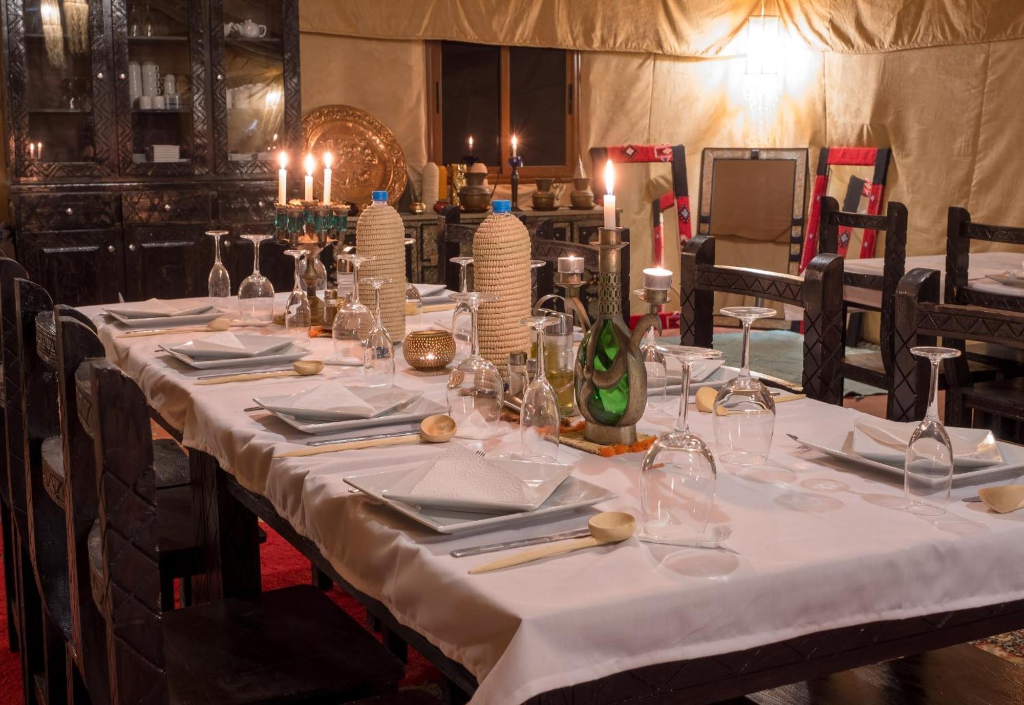 Merzouga Nomadic Luxury Camp Exterior photo